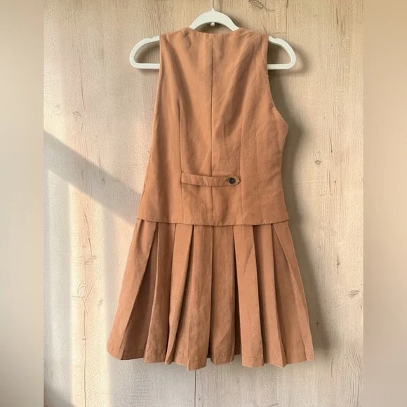 HYFVE Rust Brown Pleated Vest Midi Dress - Picture 2 of 4